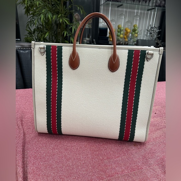 NWT Gucci Canvas Interlocking GG White Tote - Picture 7 of 13